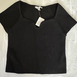 AND NOW THIS Ribbed V-Neck Short Sleeve Top